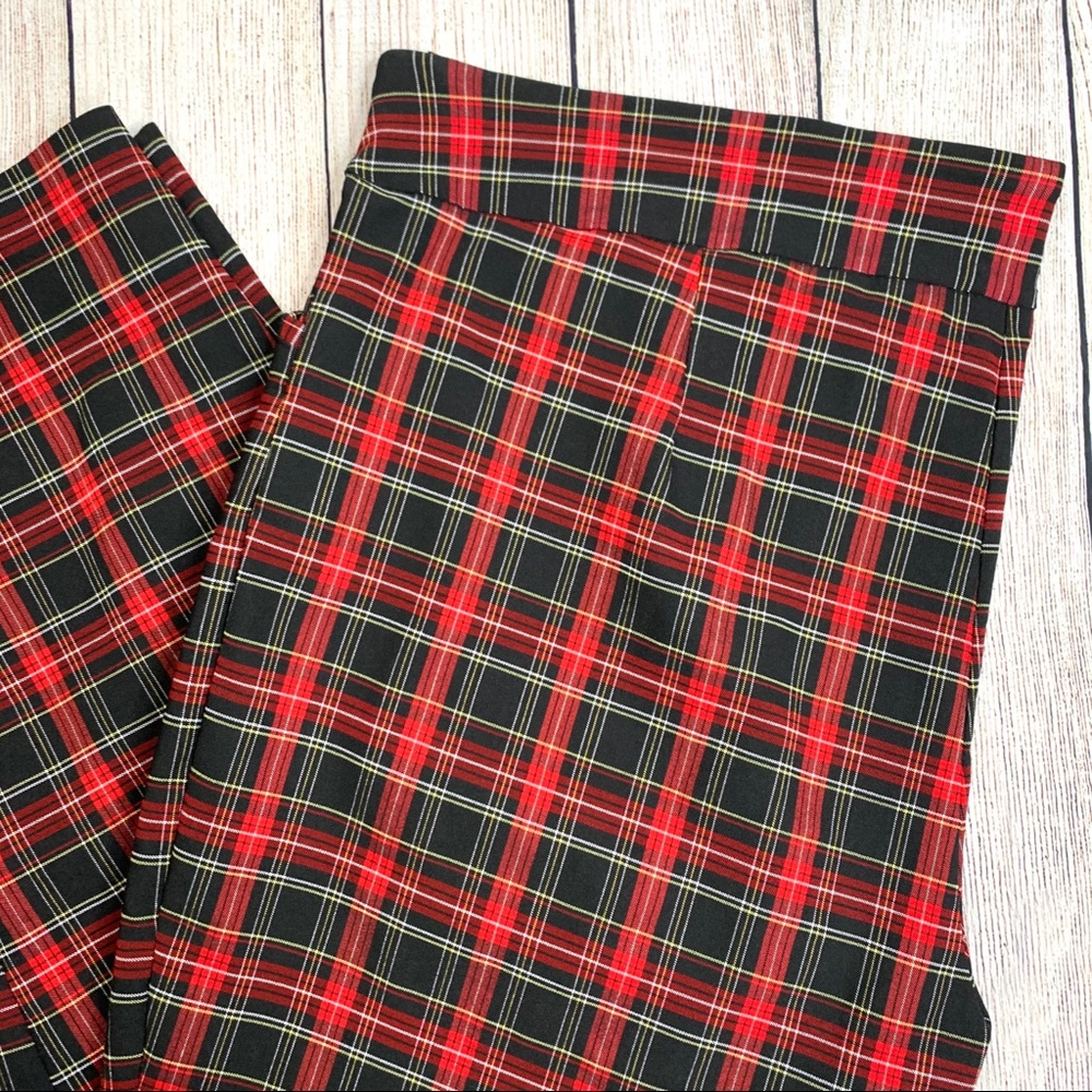 Terra & Sky Red & Black Plaid Cropped Pants - Picture 2 of 8